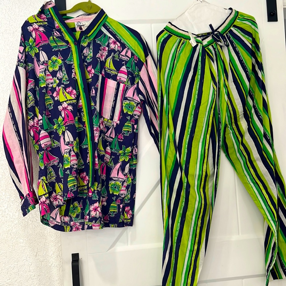 “Lily pulitzer “ 2 piece (large/xlrg) pants medium